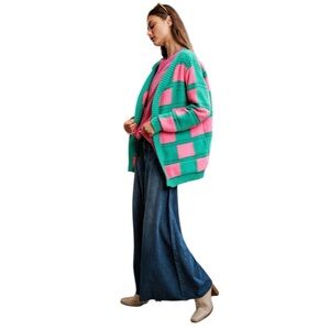 DAVI & DANI Green and Pink Checkered Oversized Woman’s Cardigan